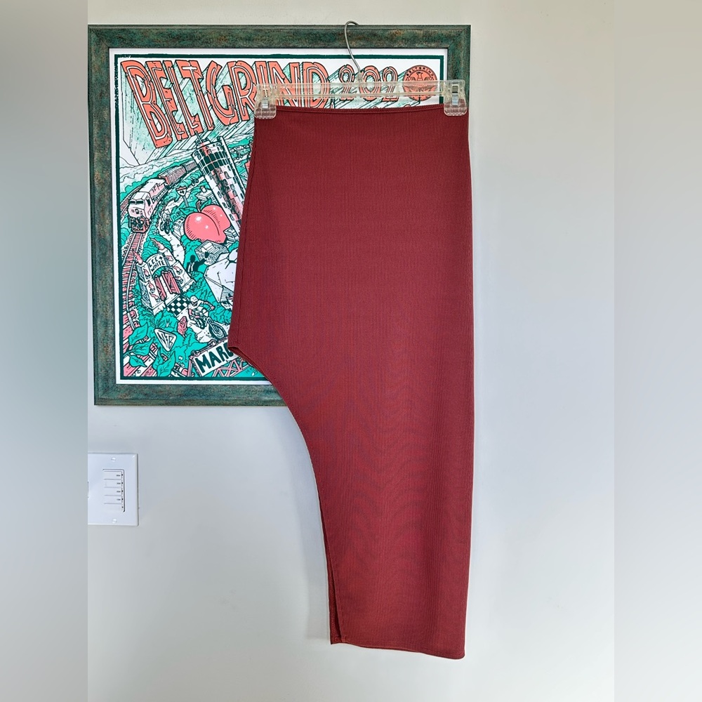 Asymmetrical Rust Red Ribbed Knit Stretchy High Waist Midi Skirt Women’s Size S